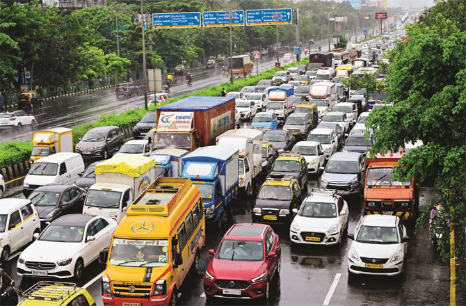 It has been made mandatory to install high-security registration plates on vehicles. (File photo)